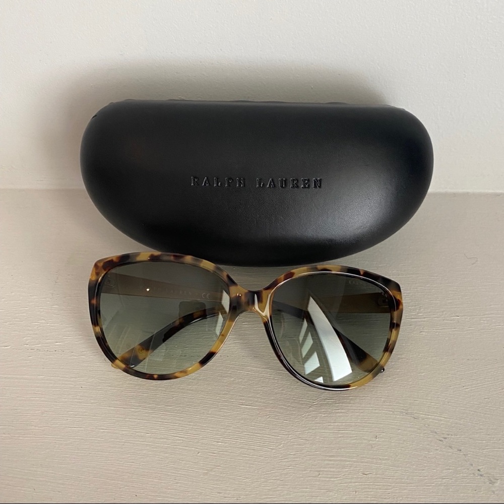 Ralph Lauren Womens round tortoise sunglasses with case